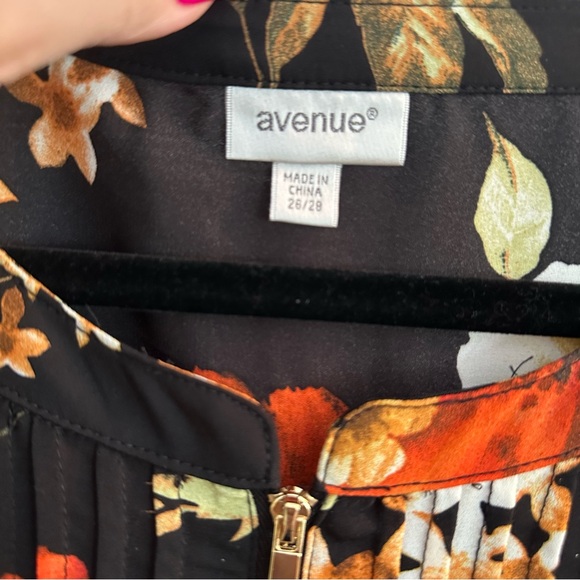 Avenue Blouse - Picture 6 of 6